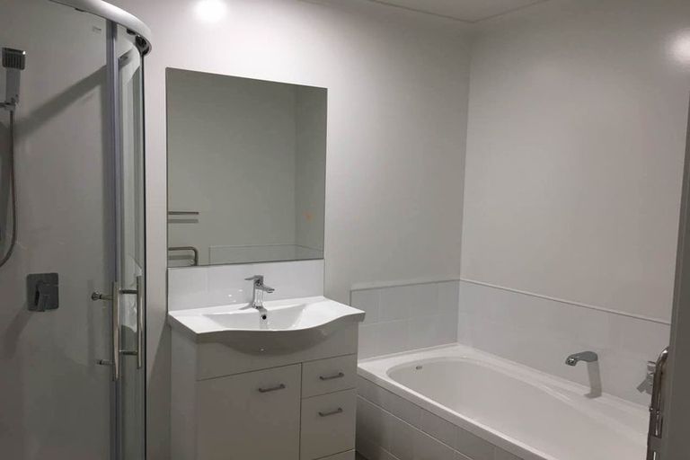 Photo of property in 1/2 Hilton Road, Saint Andrews, Hamilton, 3200