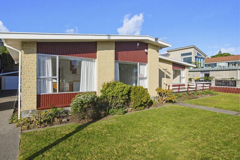Photo of property in 5 Marine Parade, Paraparaumu Beach, Paraparaumu, 5032