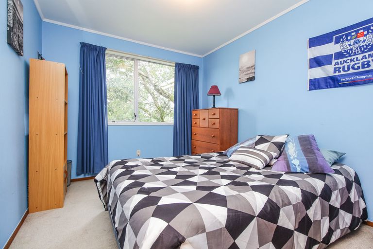 Photo of property in 5 Karina Place, Glen Eden, Auckland, 0602