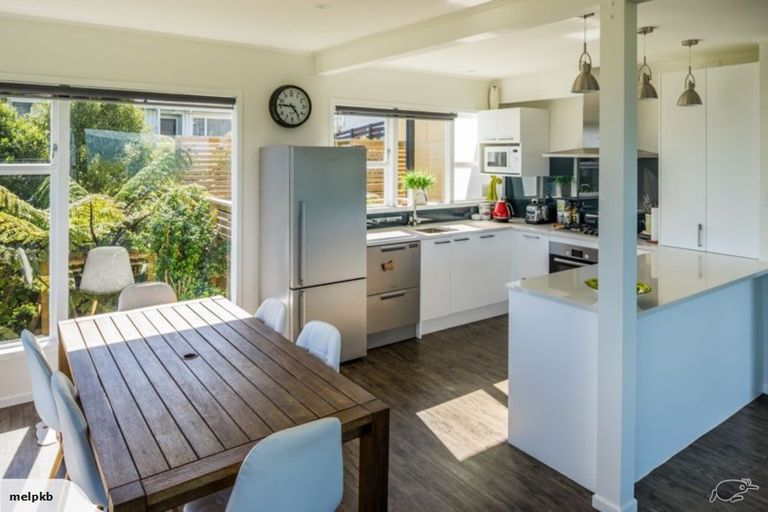 Photo of property in 71 Mills Road, Brooklyn, Wellington, 6021