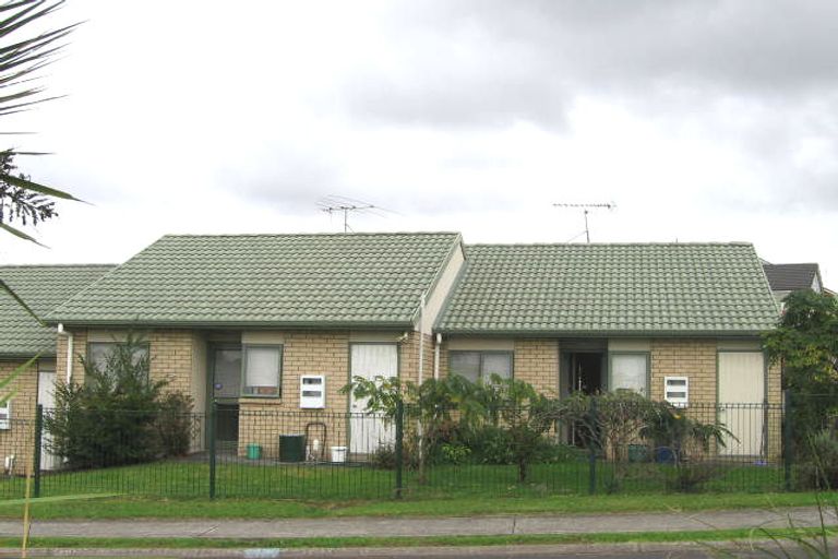 Photo of property in 1/25 Charlenne Close, Ranui, Auckland, 0612