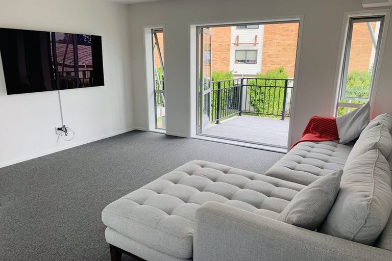 Photo of property in 60 Niu Lane, Te Atatu South, Auckland, 0610