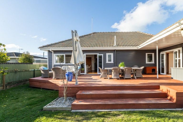 Photo of property in 52 Auckland Road, Greenmeadows, Napier, 4112