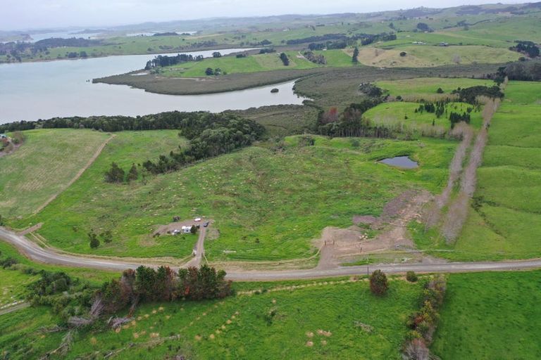 Photo of property in 186 Metcalfe Road, Matakohe, 0593