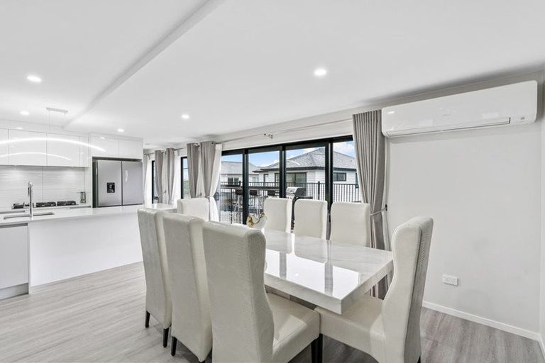 Photo of property in 4 Tawapou Close, Massey, Auckland, 0614