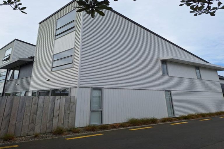 Photo of property in 10/36u Tacy Street, Kilbirnie, Wellington, 6022