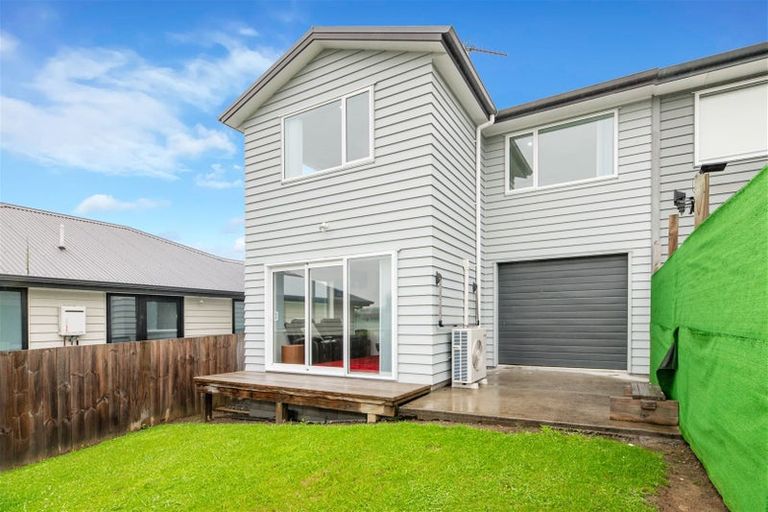Photo of property in 1/67a Metcalfe Road, Ranui, Auckland, 0612