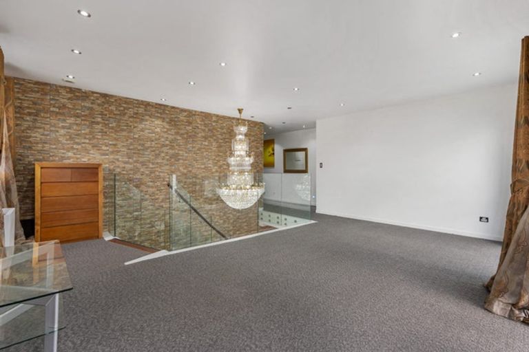 Photo of property in 54 Goodwood Drive, Goodwood Heights, Auckland, 2105