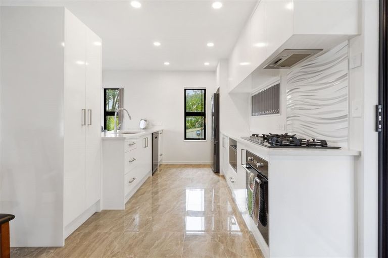 Photo of property in 206c Henderson Valley Road, Henderson, Auckland, 0612