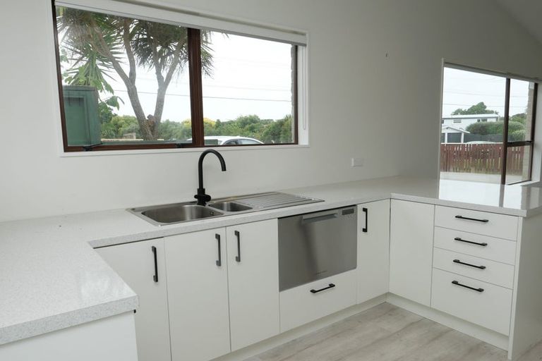 Photo of property in 26a Gray Avenue, Paraparaumu Beach, Paraparaumu, 5032