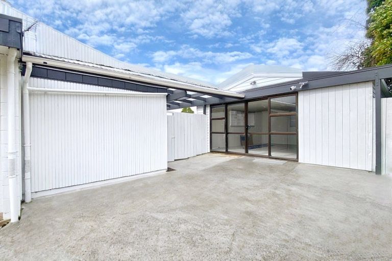 Photo of property in 2/8 Wilbur Place, Pakuranga Heights, Auckland, 2010