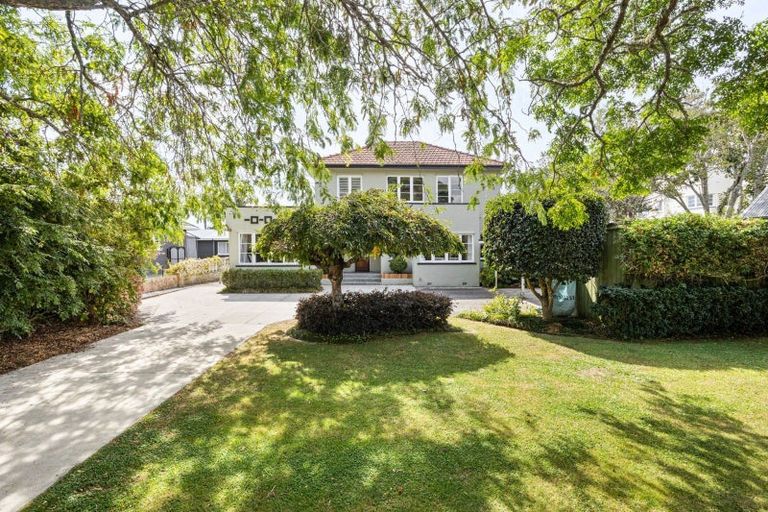 Photo of property in 14 Maeroa Road, Beerescourt, Hamilton, 3200