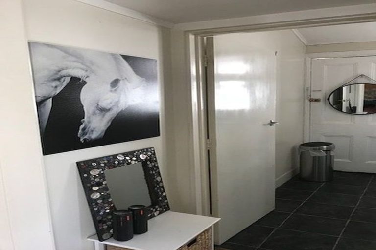 Photo of property in 55 Scarborough Terrace, Mount Victoria, Wellington, 6011