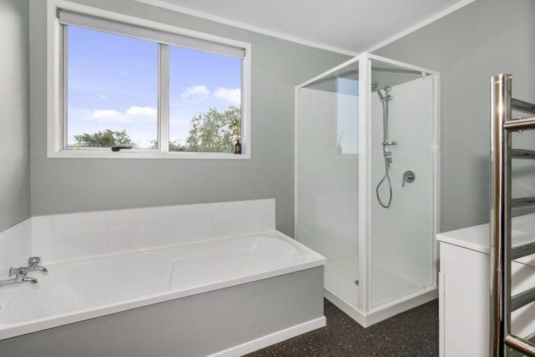 Photo of property in 113 Victory Road, Laingholm, Auckland, 0604