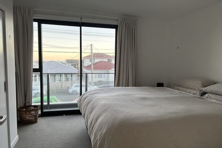Photo of property in 20u4 Trent Street, Island Bay, Wellington, 6023