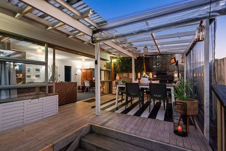 Photo of property in 210a Te Moana Road, Waikanae, 5036