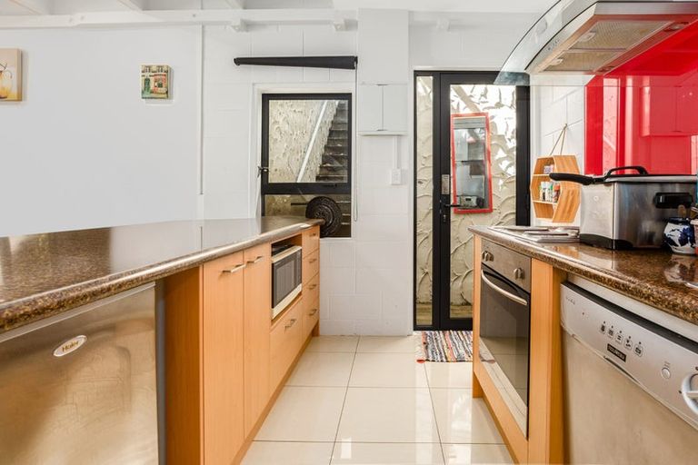 Photo of property in Sherwood Mews, 28z Bidwill Street, Mount Cook, Wellington, 6021