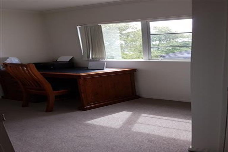 Photo of property in 15 Oak View Terrace, Schnapper Rock, Auckland, 0632