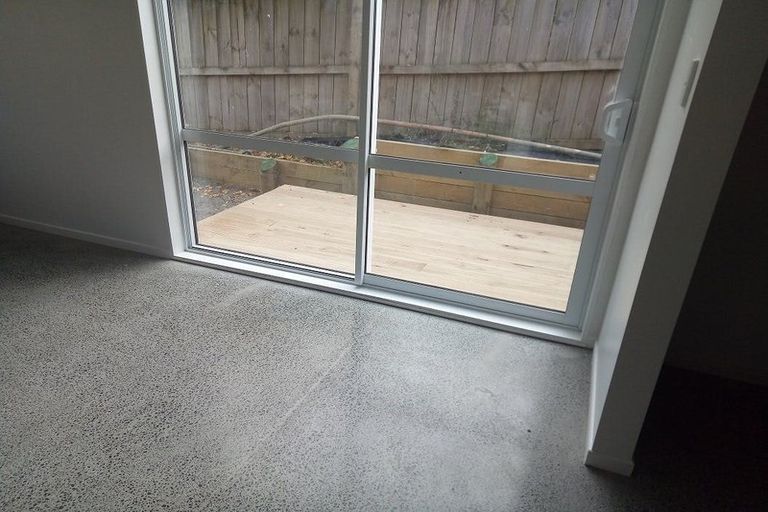 Photo of property in 9 Humphrey Kemp Avenue, Henderson, Auckland, 0612