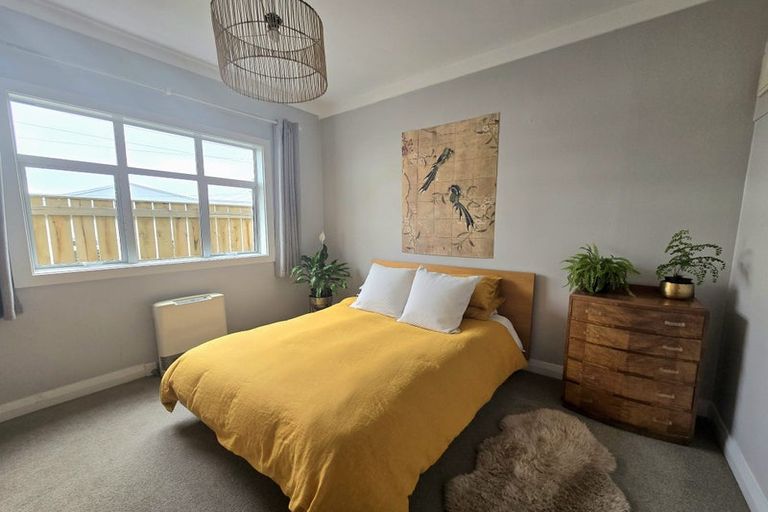 Photo of property in 32 Todman Street, Brooklyn, Wellington, 6021