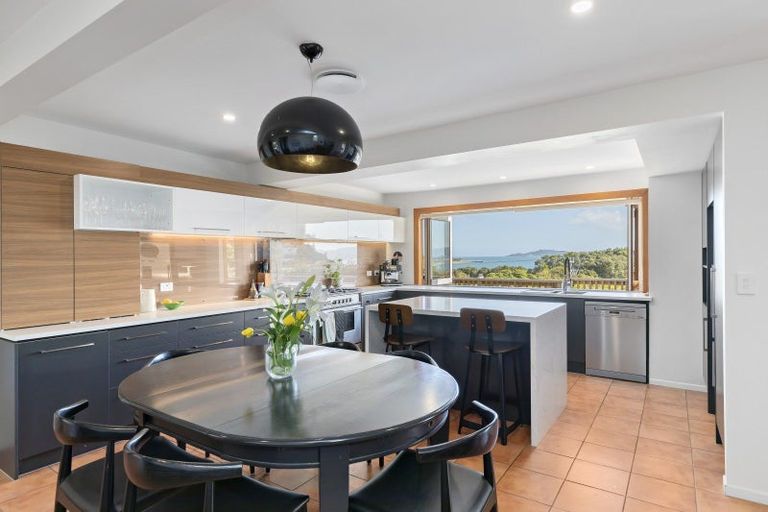 Photo of property in 15 Kotari Road, Days Bay, Lower Hutt, 5013
