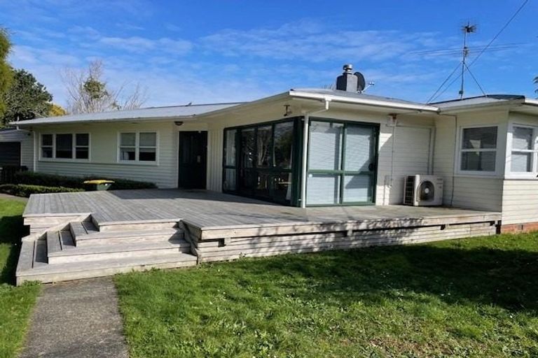 Photo of property in 93 Marne Road, Papakura, 2110