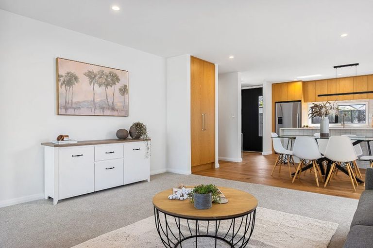 Photo of property in 15 Pembrook Close, Rangiora, 7400