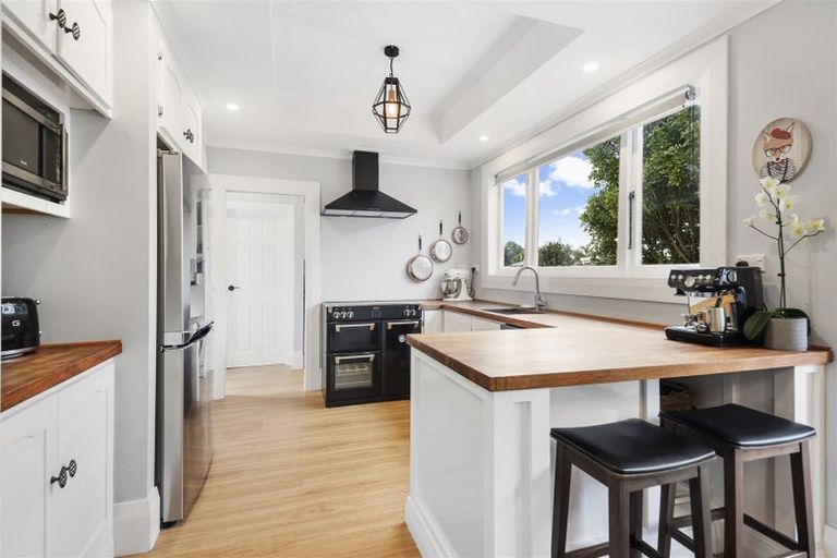 Photo of property in 35 Helvetia Road, Pukekohe, 2120