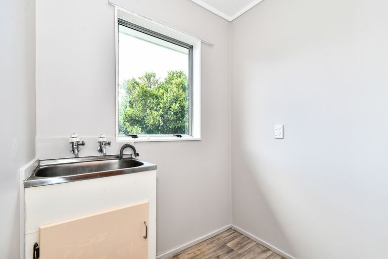 Photo of property in 10 Seaview Rise, Waiuku, 2123