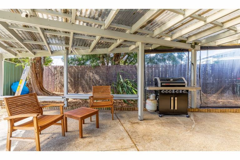 Photo of property in 7 Imperial Place, Henderson, Auckland, 0612