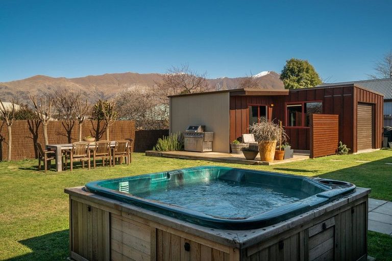 Photo of property in 97 Mount Iron Drive, Wanaka, 9305