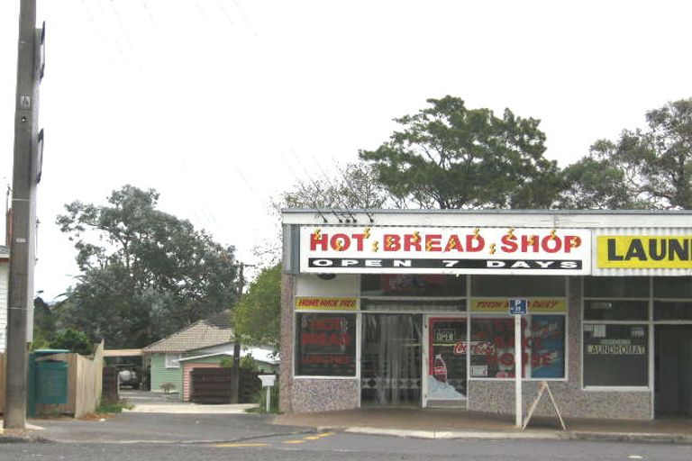 Photo of property in 2/150b Birkdale Road, Birkdale, Auckland, 0626