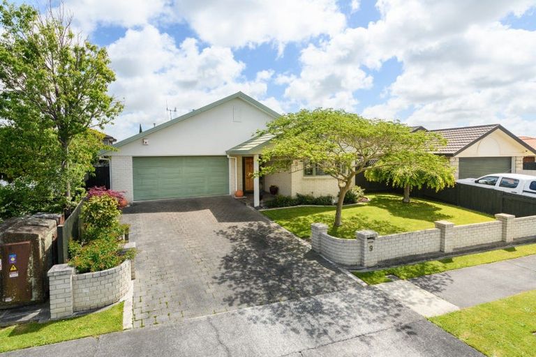Photo of property in 9 Montana Way, Milson, Palmerston North, 4414