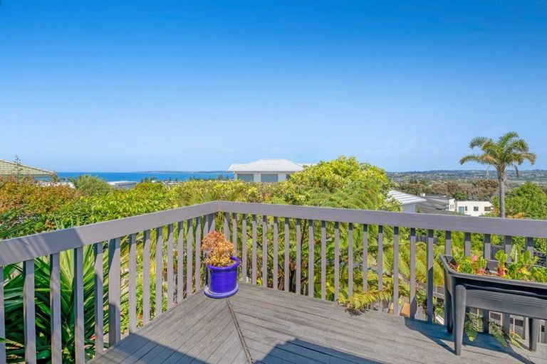 Photo of property in 12 Ascot Way, Orewa, 0931