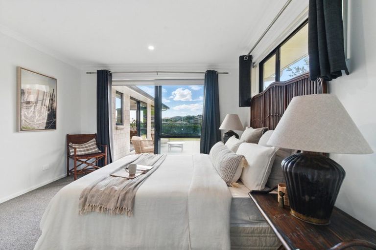 Photo of property in 35 Ballintoy Park Drive, Welcome Bay, Tauranga, 3175