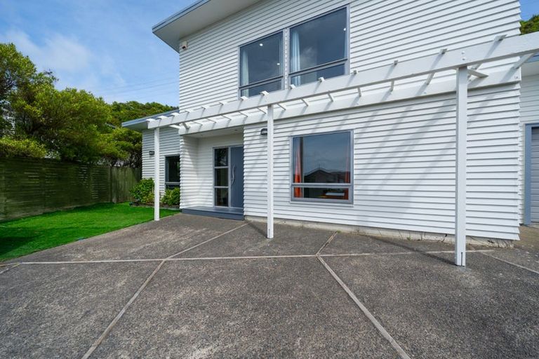 Photo of property in 59 Amesbury Drive, Churton Park, Wellington, 6037