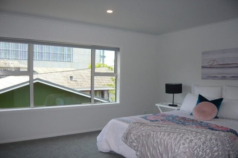 Photo of property in 12u3 Scotland Place, Hillcrest, Hamilton, 3216