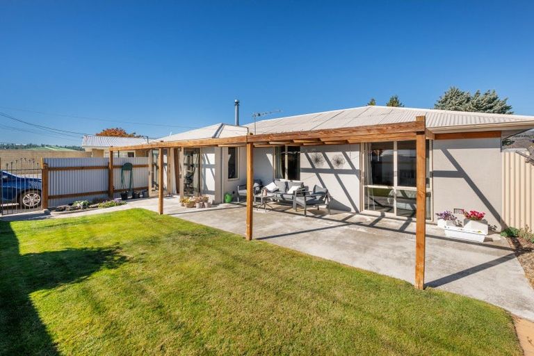 Photo of property in 3 Campbell Street, Alexandra, 9320