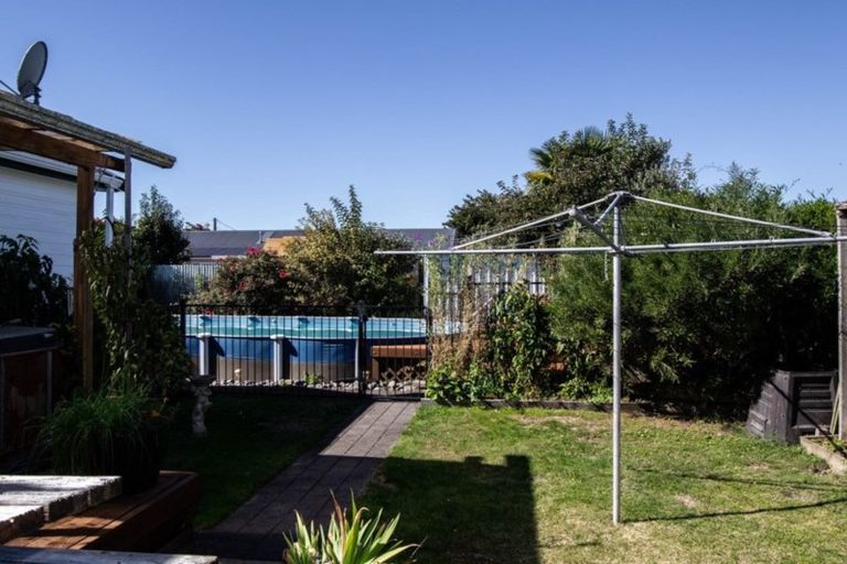 Photo of property in 69 Taylor Street, Cambridge, 3434