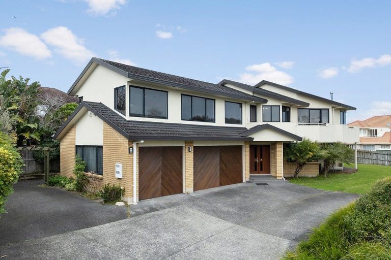 Photo of property in 8 Chiania Place, Somerville, Auckland, 2014