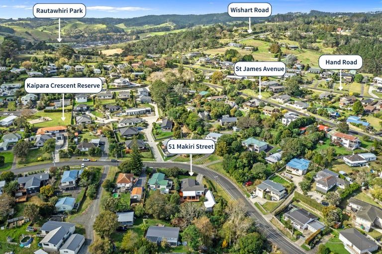 Photo of property in 51 Makiri Street, Helensville, 0800
