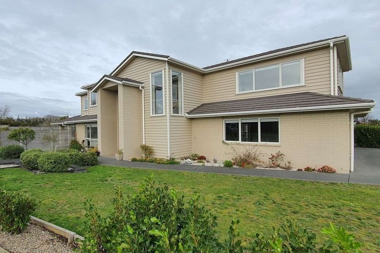 Photo of property in 99 Bayvista Drive, Karaka, Papakura, 2113