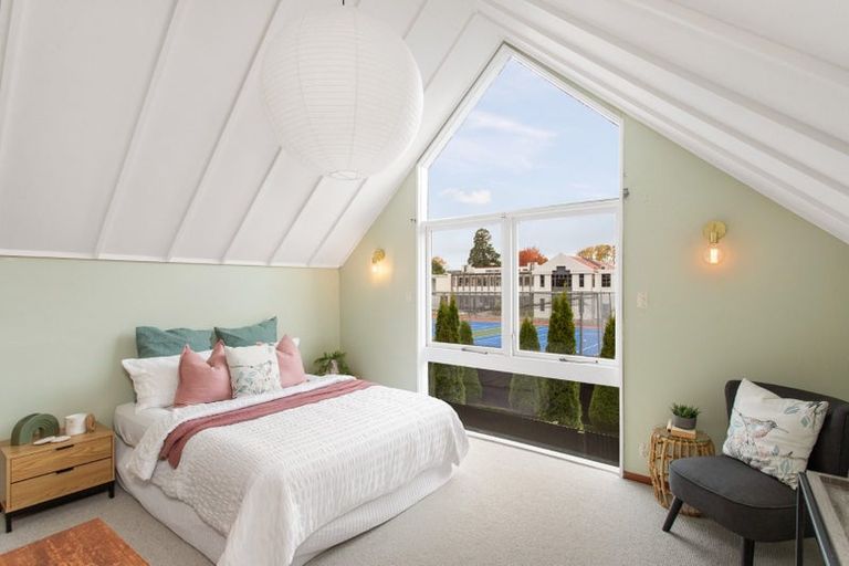 Photo of property in 2/24 Creyke Road, Ilam, Christchurch, 8041