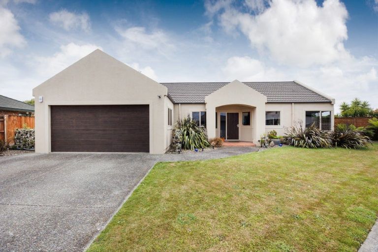 Photo of property in 19 Rothesay Place, Highbury, Palmerston North, 4412