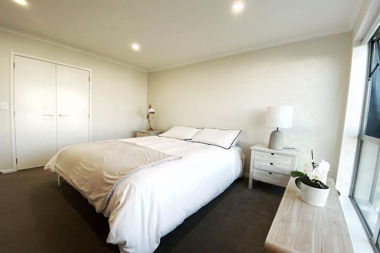 Photo of property in 18 Rangihina Road, Hobsonville, Auckland, 0616