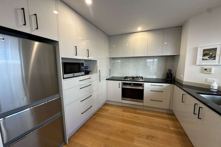 Photo of property in 22u7 Oriental Terrace, Oriental Bay, Wellington, 6011