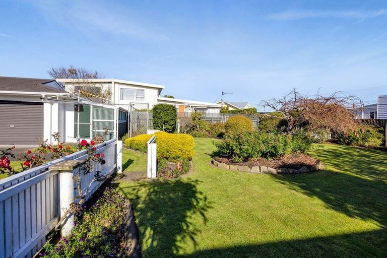 Photo of property in 25 Victoria Street, Hawera, 4610