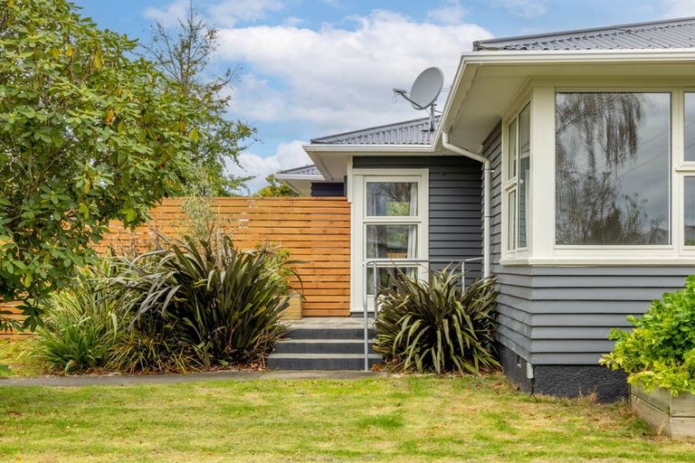 Photo of property in 4 Colina Street, Avonhead, Christchurch, 8042
