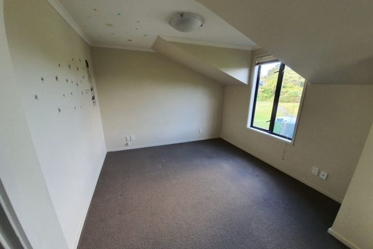 Photo of property in 36 Verdale Circle, Glen Eden, Auckland, 0602