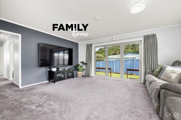 Photo of property in 3 Rakaia Grove, Wainuiomata, Lower Hutt, 5014